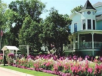 Metivier Inn Макино Экстерьер фото