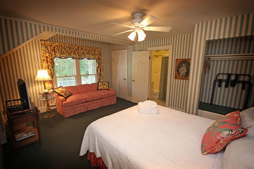Metivier Inn Макино Экстерьер фото